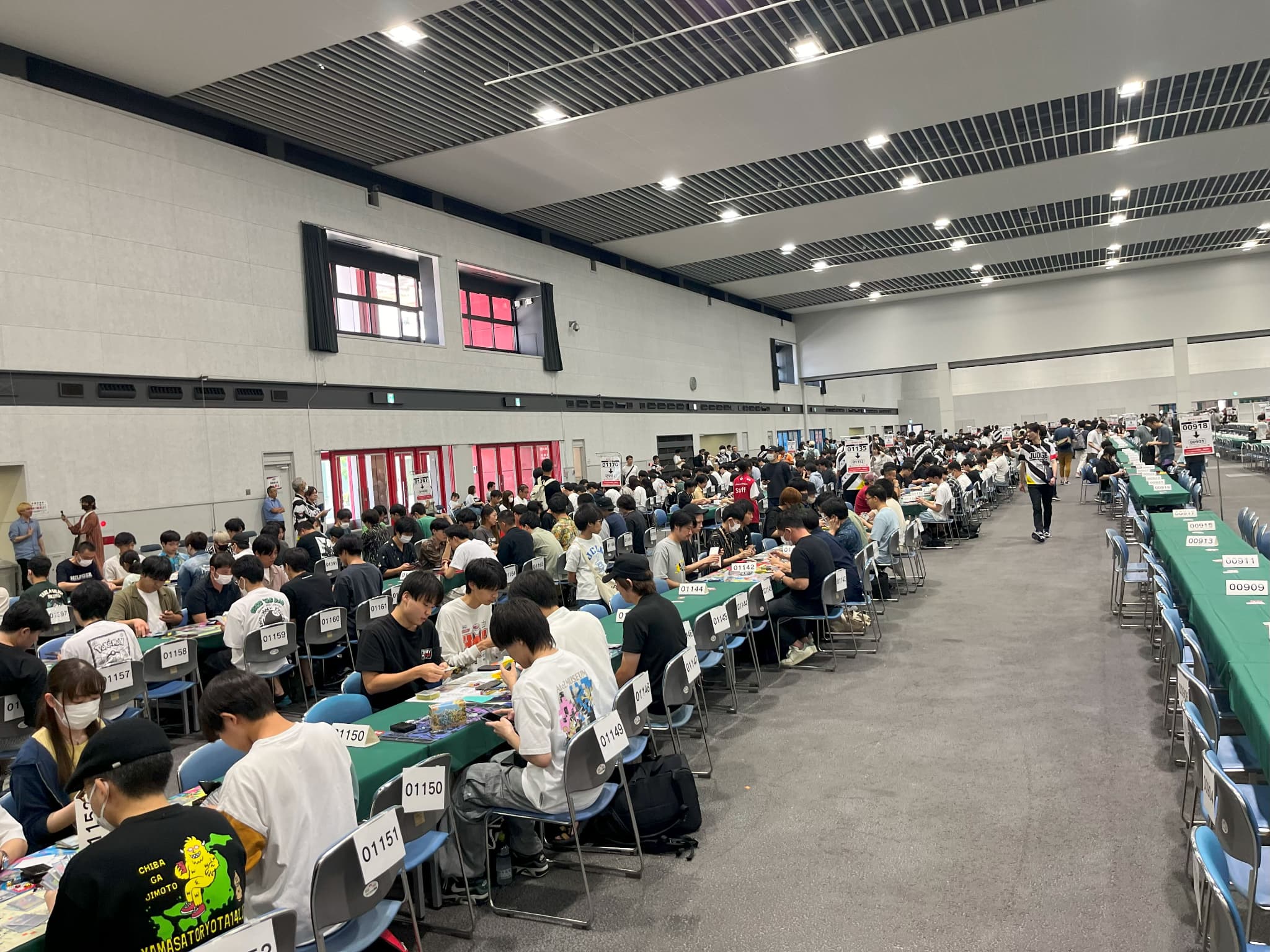 会場